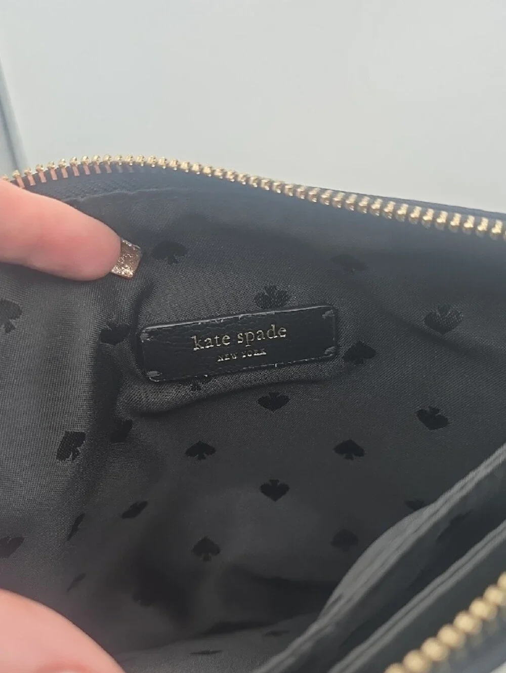 Kate Spade Black & White Striped Cosmetic Med Pouch W/ Silver Hardware (EUC)🖤🤍